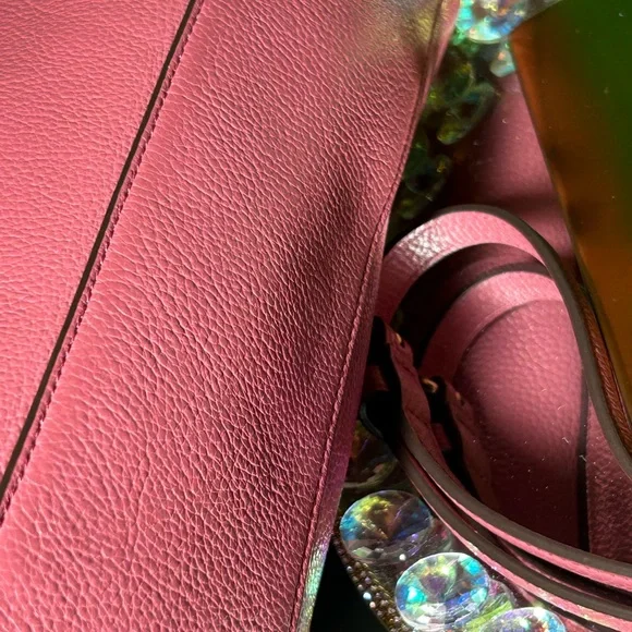 Coach Scout Hobo Rose Pebbled Leather Crossbody Bag w/Charm 15” x 10” x 2.5” - Picture 12 of 17